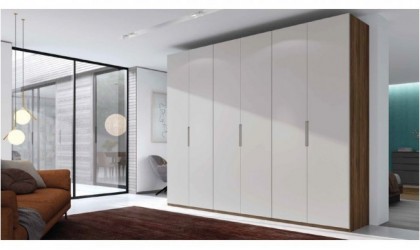 Armario 6 puertas de madera color gris lacado, con acabados en madera oscura