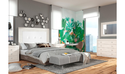 Dormitorio de matrimonio moderno en blanco o madera