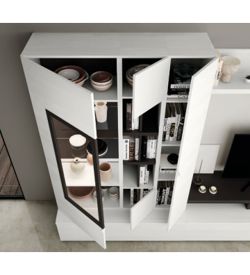 Mueble de salón blanco con vitrina y detalles en contraste chocolate
