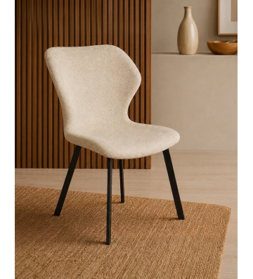 Silla tapizada de diseño envolvente